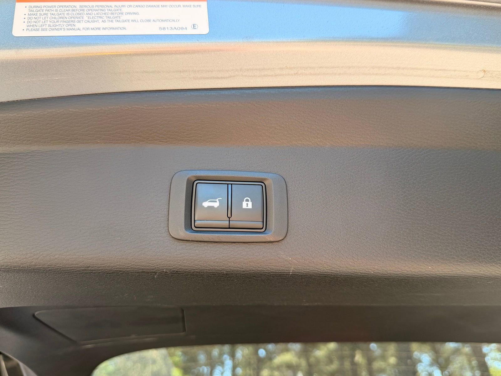 Used 2024 Mitsubishi Outlander AWD image 18