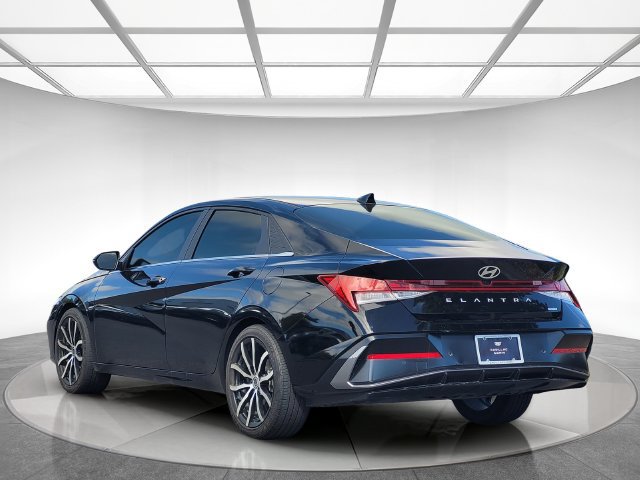 Used 2024 Hyundai Elantra Limited FWD image 6