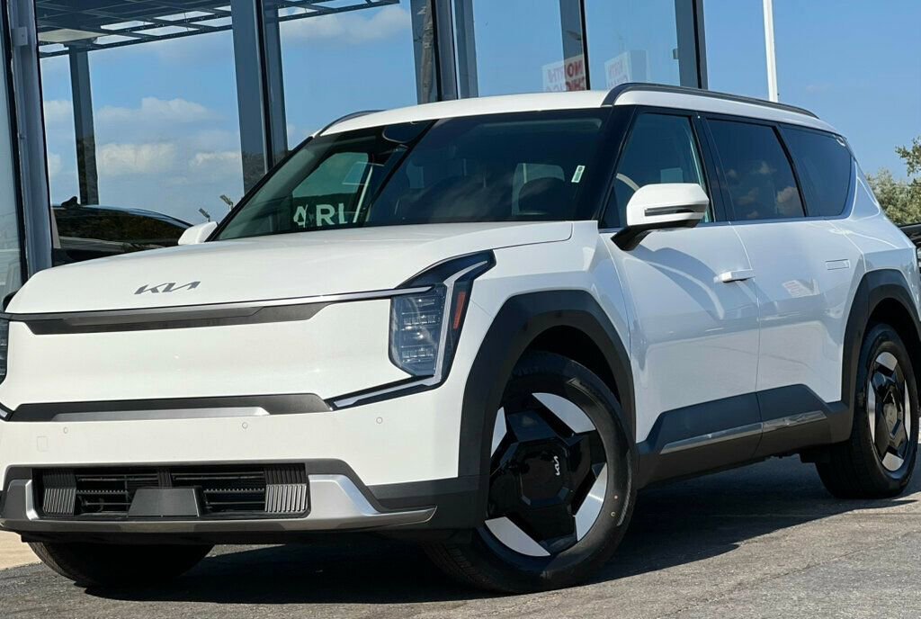 Used 2024 Kia EV9 Wind AWD/4WD image 50
