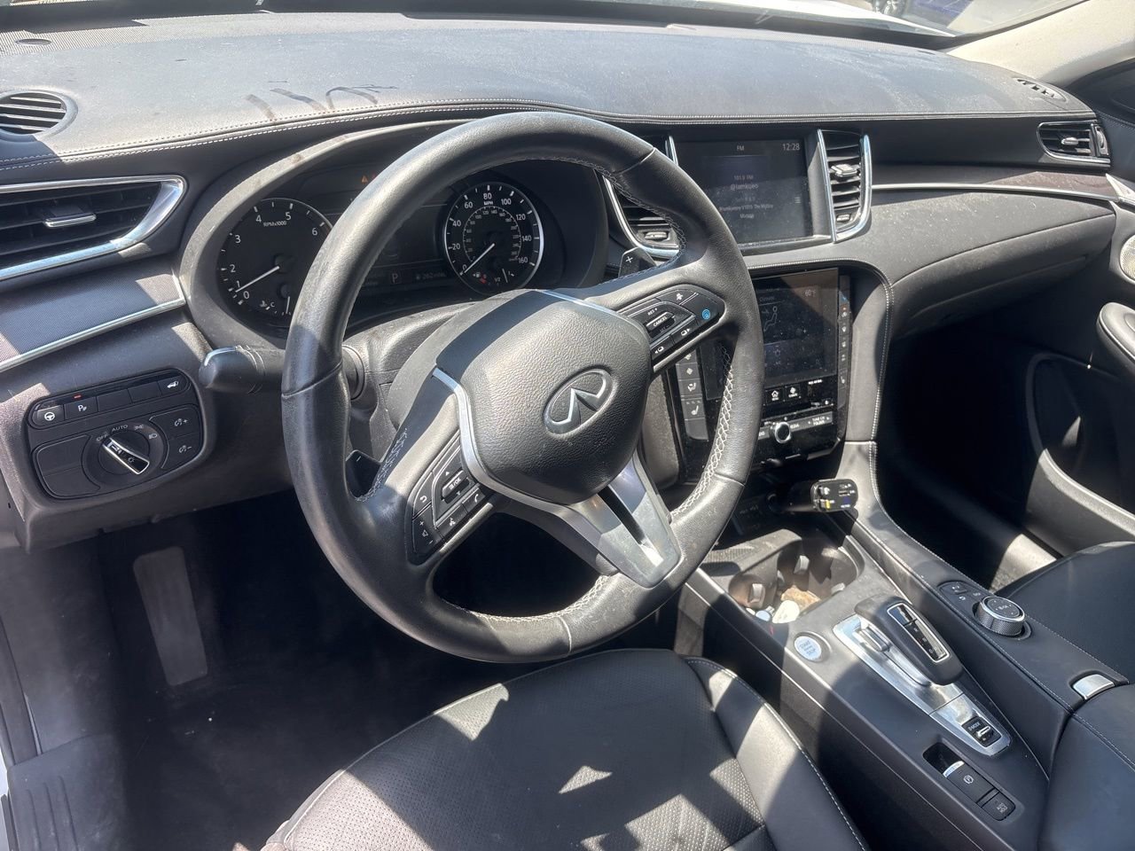 Used 2023 INFINITI QX50 Luxe FWD image 4