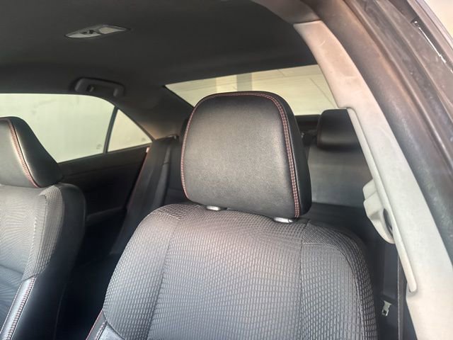 Used 2017 Toyota Camry LE FWD image 11