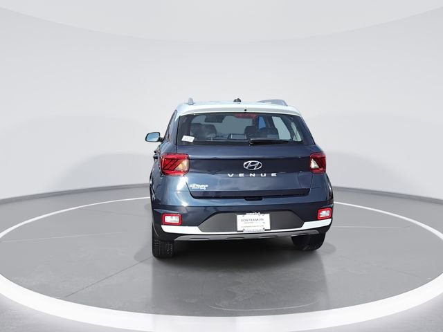 Used 2025 Hyundai Venue Limited image 7