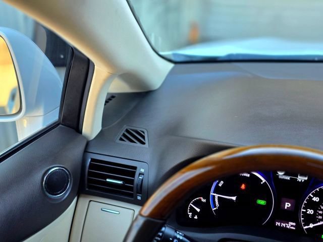 Used 2013 Lexus RX 450h AWD w/ Navigation Pkg image 16