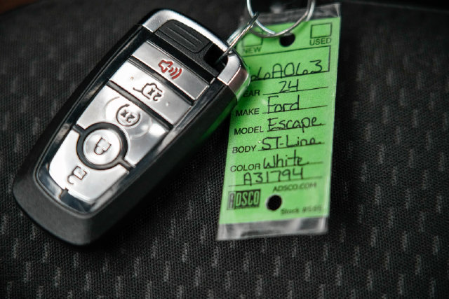 Used 2024 Ford Escape ST-Line w/ Tech Pack #1 AWD/4WD image 6
