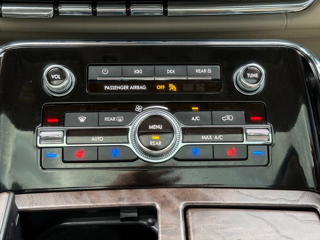 Used 2019 Lincoln Navigator Reserve AWD/4WD image 36