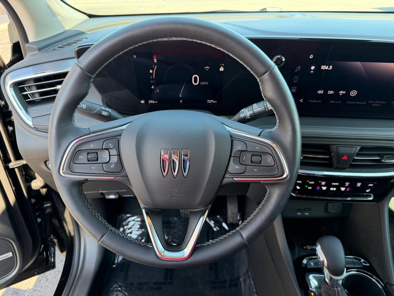 Used 2024 Buick Encore GX Avenir w/ Avenir Technology Package image 25