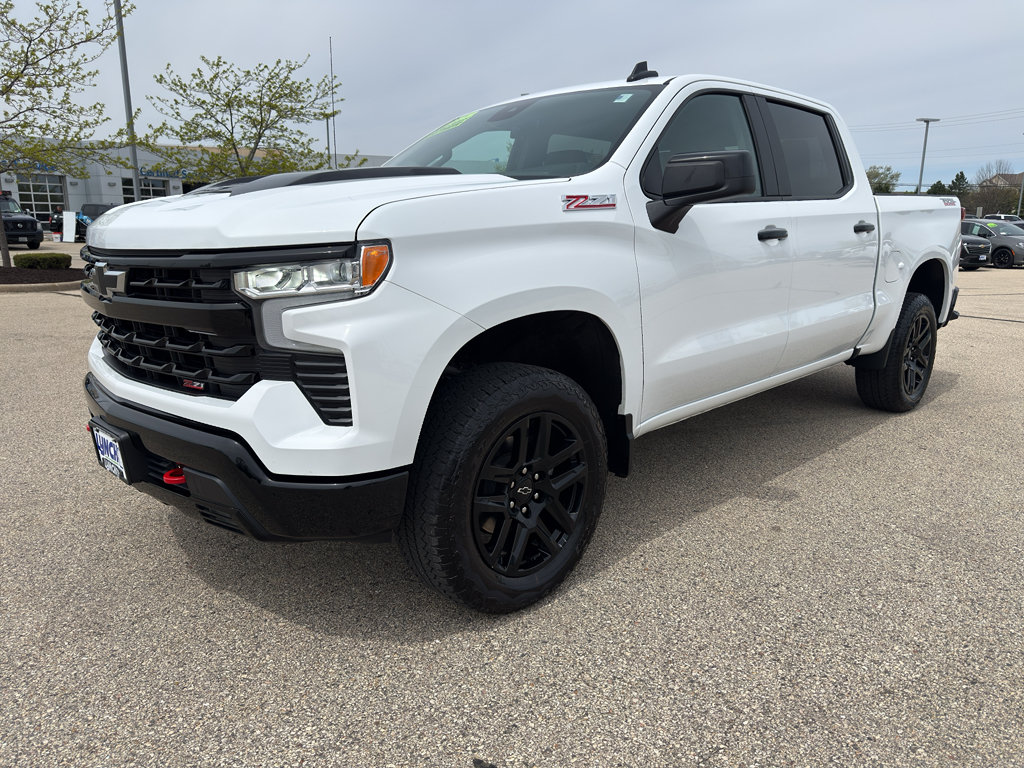 Used 2025 Chevrolet Silverado 1500 LT Trail Boss w/ Convenience Package II AWD/4WD image 1