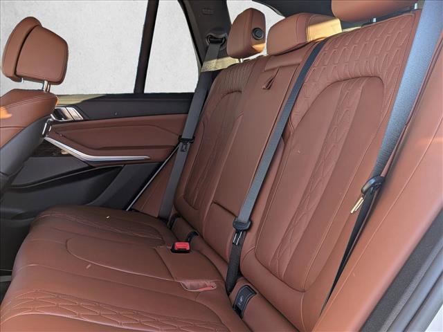 Used 2026 BMW X5 xDrive50e image 18