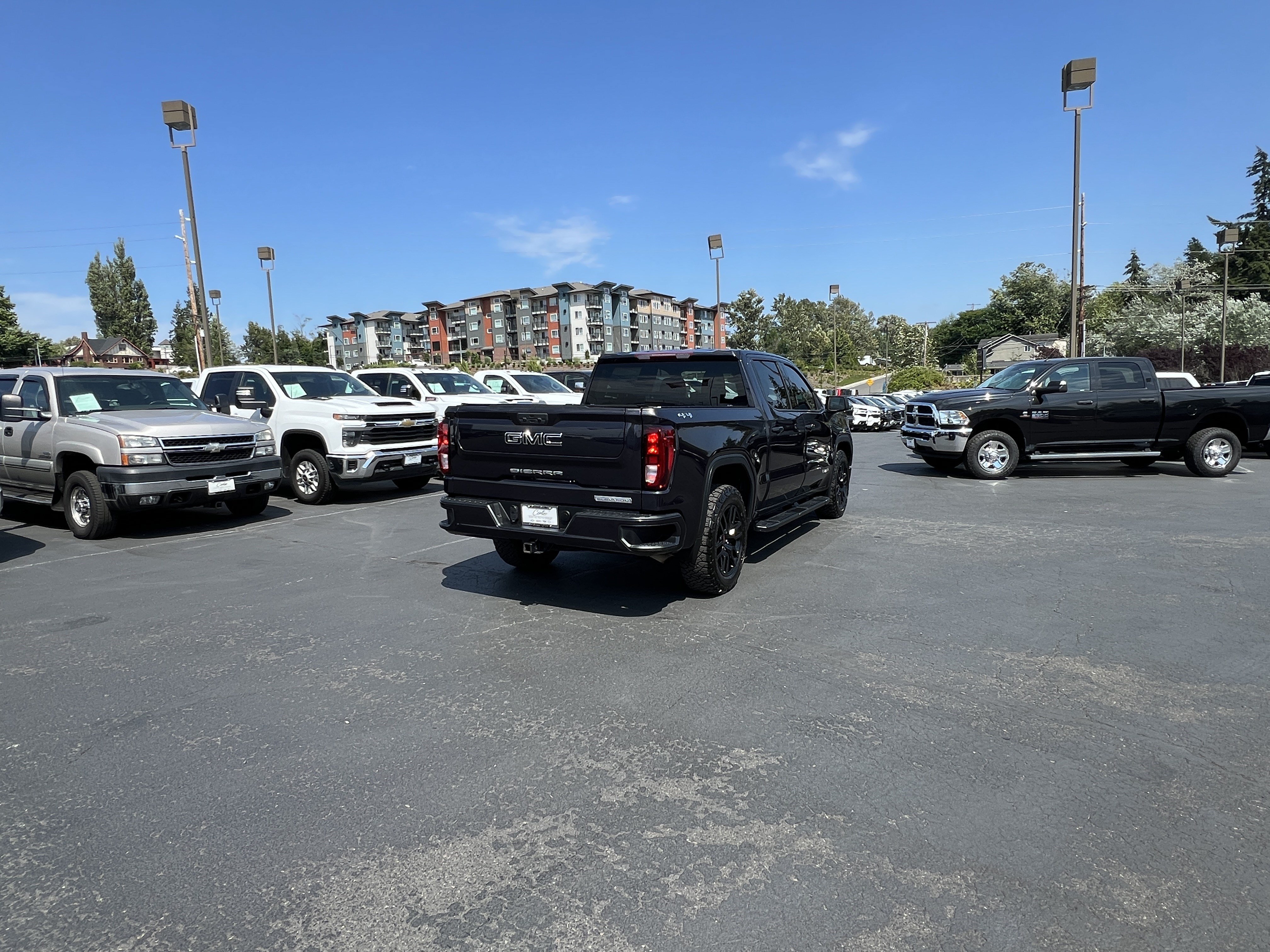 Used 2022 GMC Sierra 1500 Elevation w/ LPO, Elevation Black Package AWD/4WD image 6