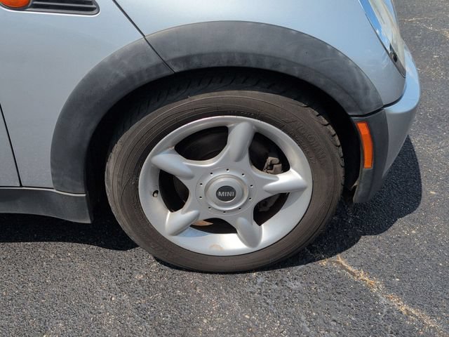 Used 2005 MINI Cooper Hardtop FWD image 10