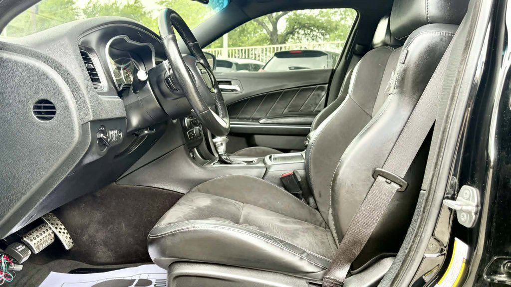 Used 2018 Dodge Charger R/T Scat Pack RWD image 9