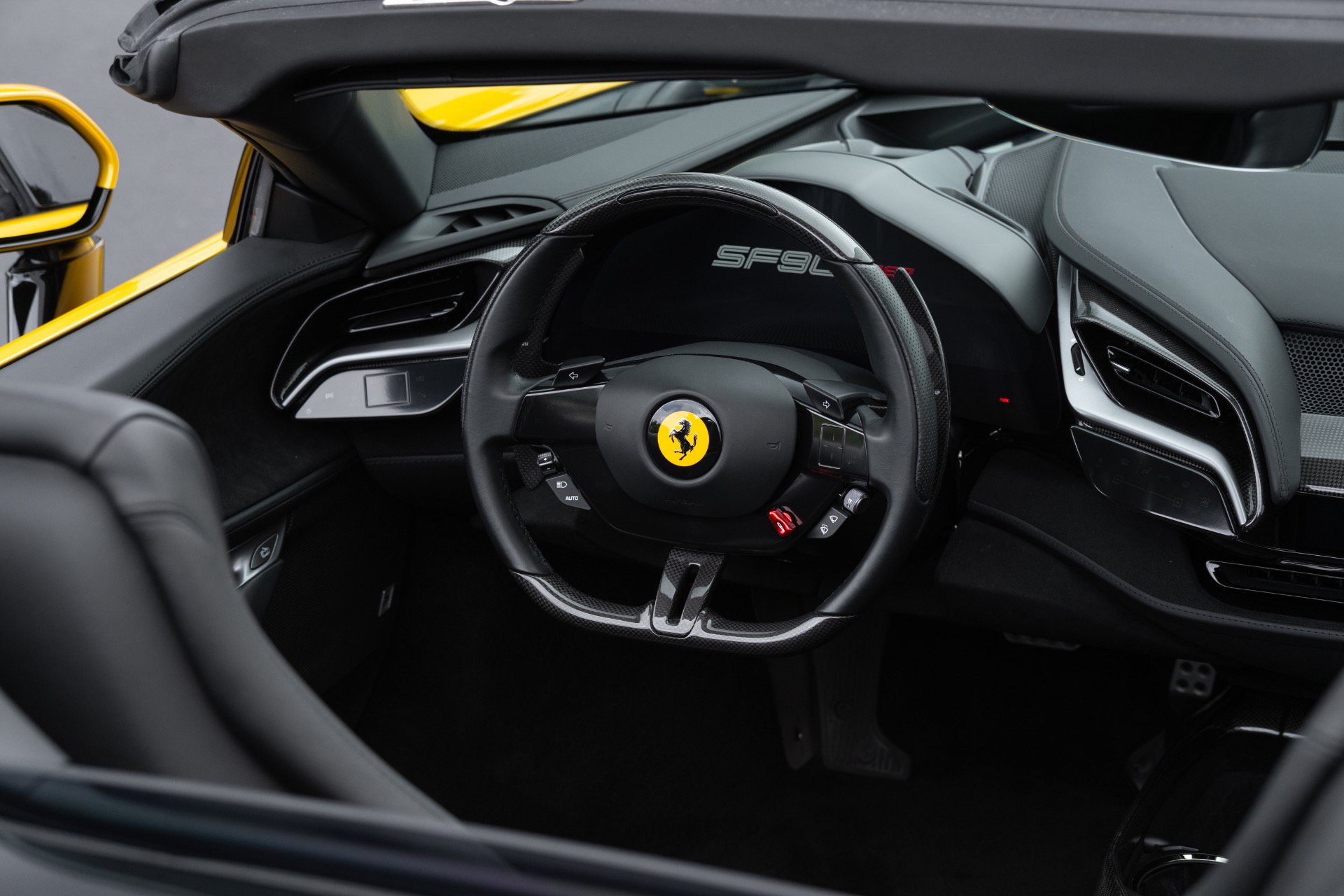 Used 2022 Ferrari SF90 Spider AWD/4WD image 5