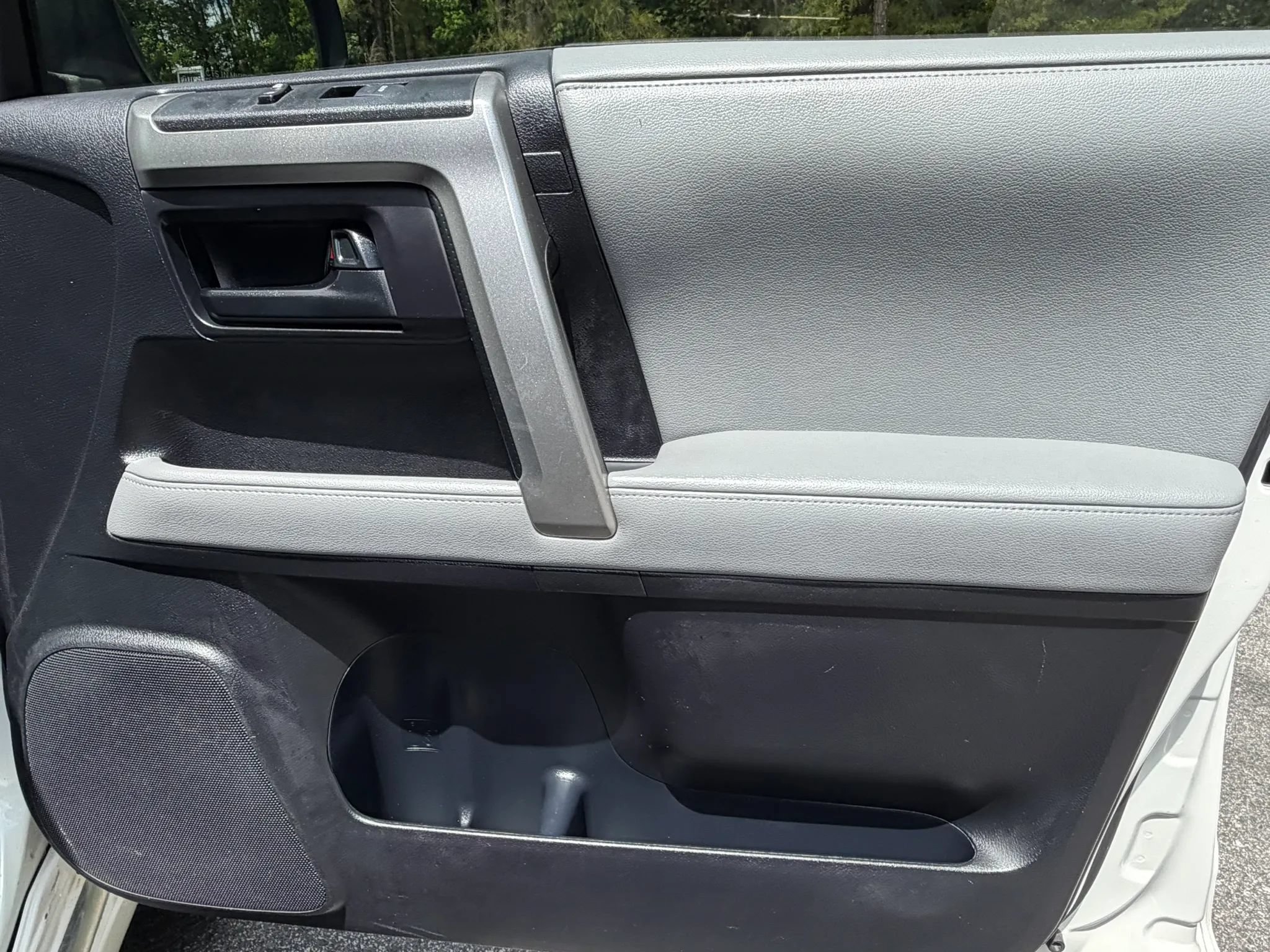 Used 2013 Toyota 4Runner SR5 w/ Premium Pkg RWD image 22