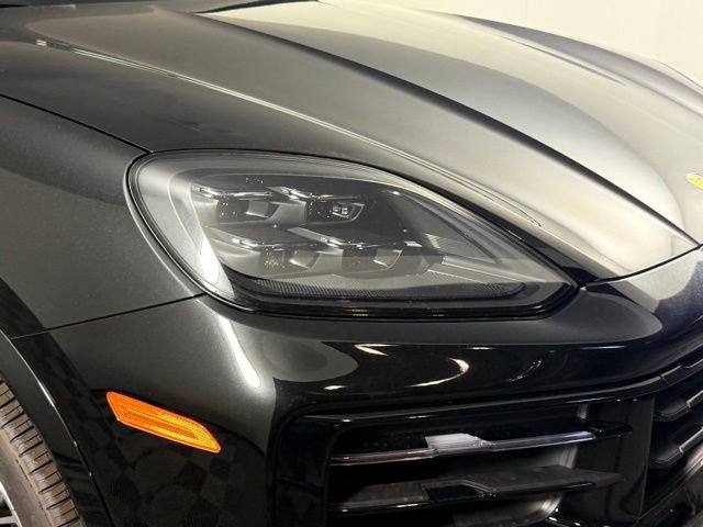 Certified 2025 Porsche Cayenne Coupe image 14