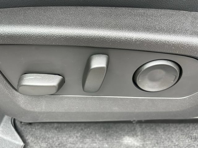 New 2026 GMC Canyon AT4 w/ Technology Plus Package AWD/4WD image 12