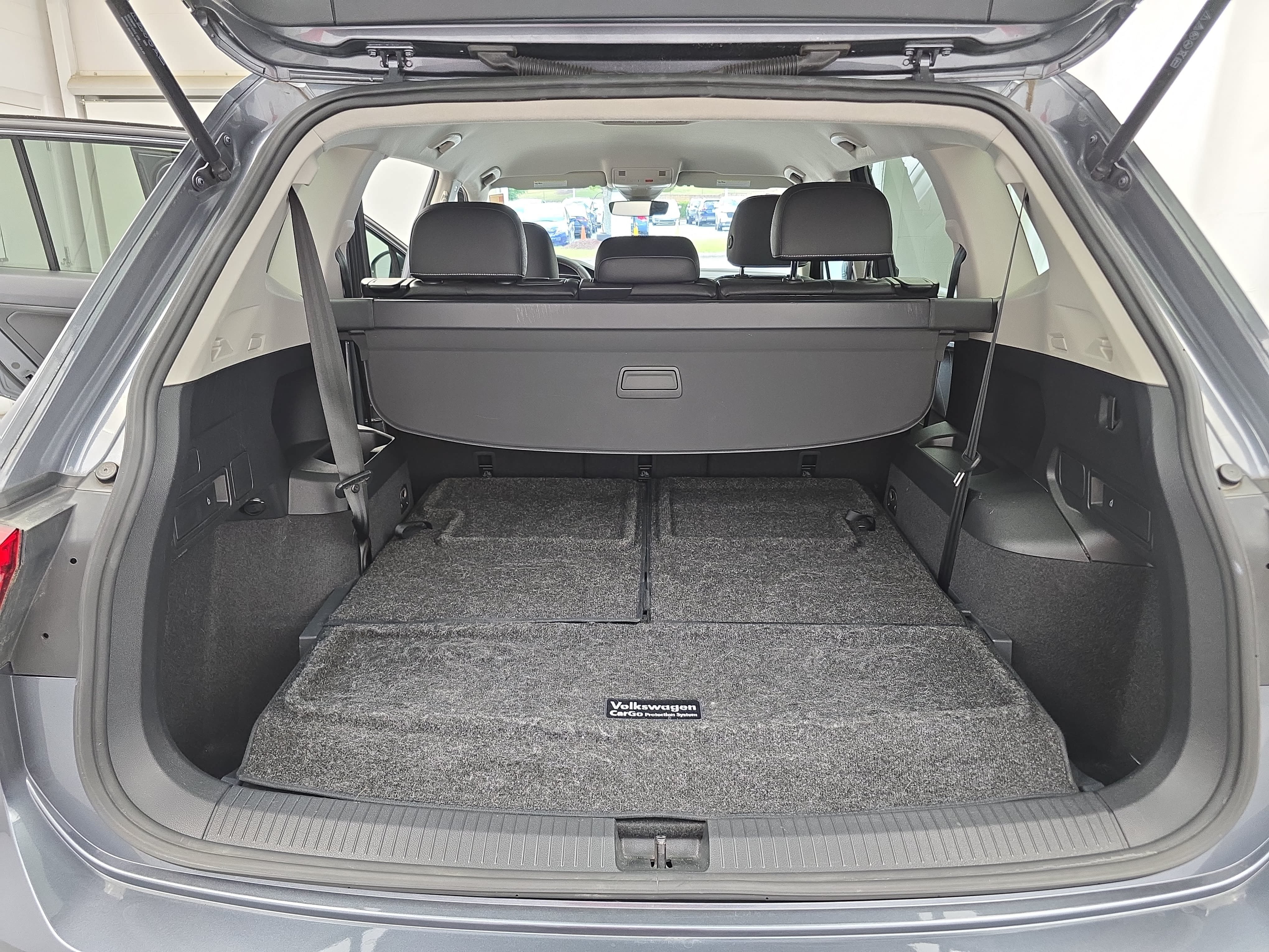 Used 2023 Volkswagen Tiguan SE FWD image 12