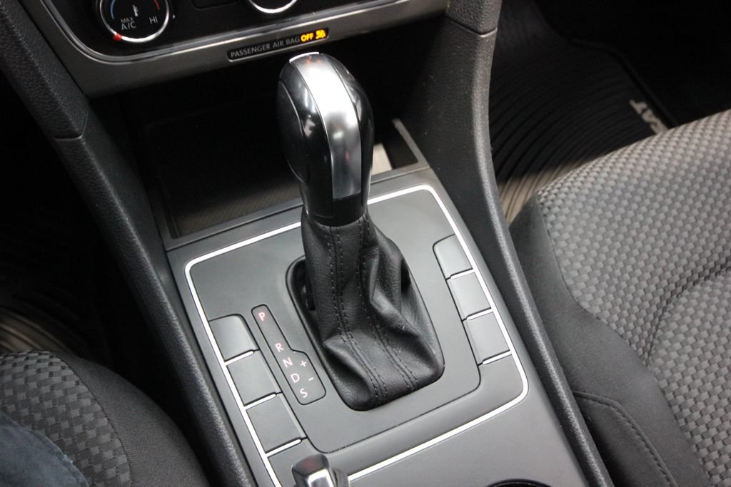 Used 2013 Volkswagen Passat 2.5 S FWD image 20