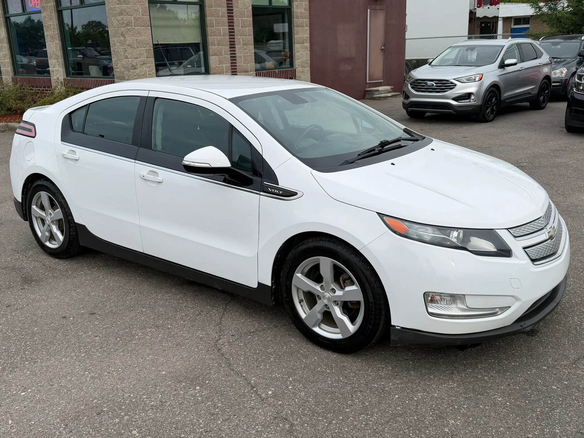 Used 2013 Chevrolet Volt Premium w/ Premium Trim Package FWD image 7
