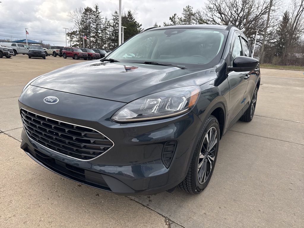 Certified 2022 Ford Escape SE w/ SE Sport Appearance Package image 2