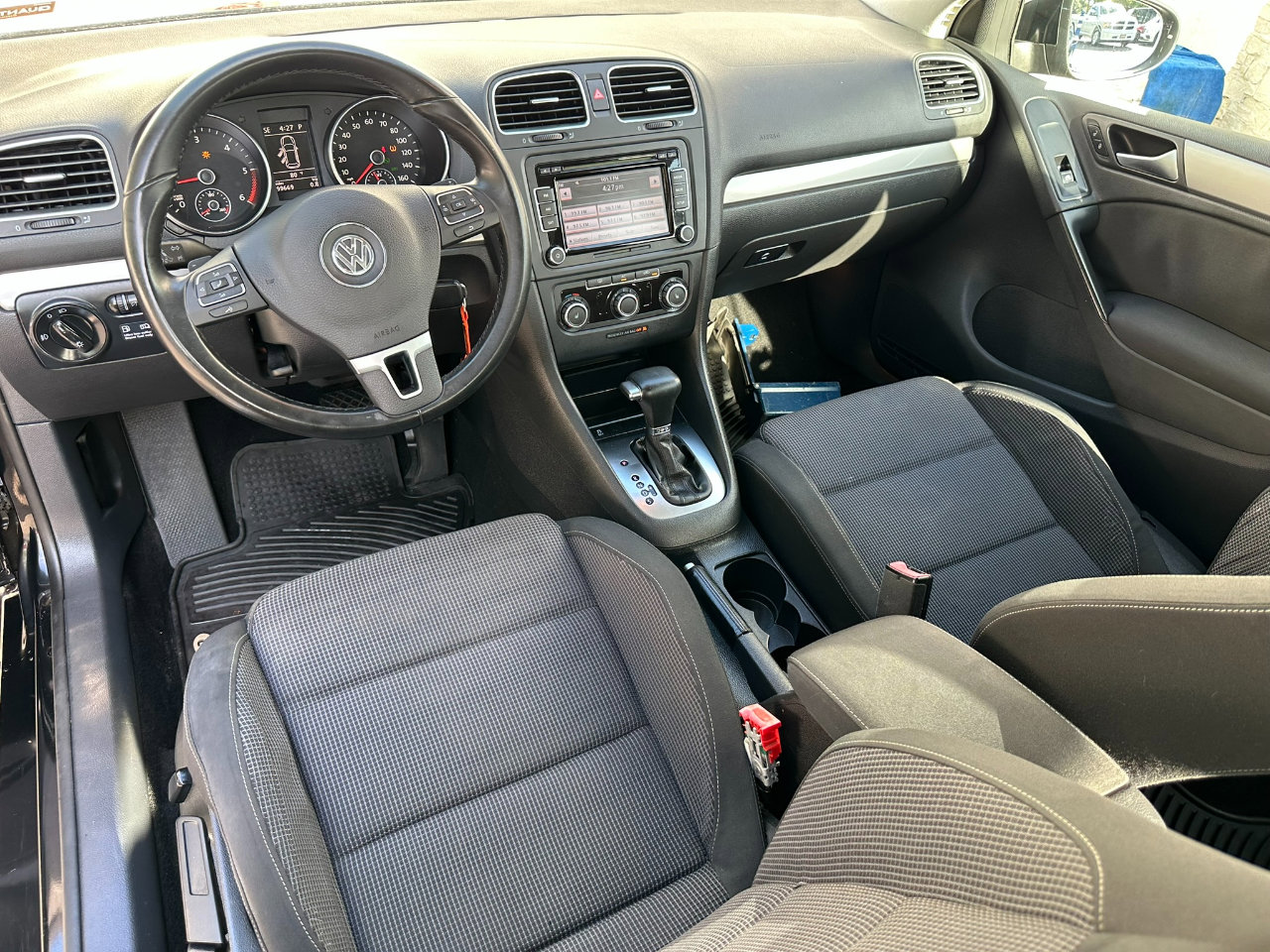 Used 2011 Volkswagen Golf TDI image 26