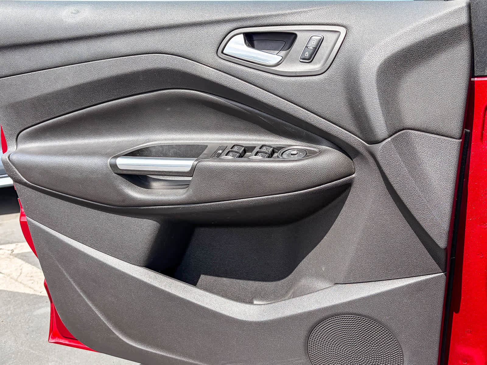 Used 2014 Ford C-MAX Energi SEL w/ Equipment Group 302A FWD image 19