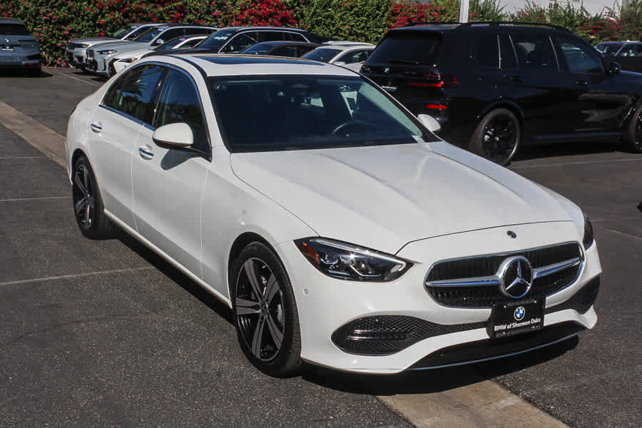 Used 2025 Mercedes-Benz C 300 Sedan image 5