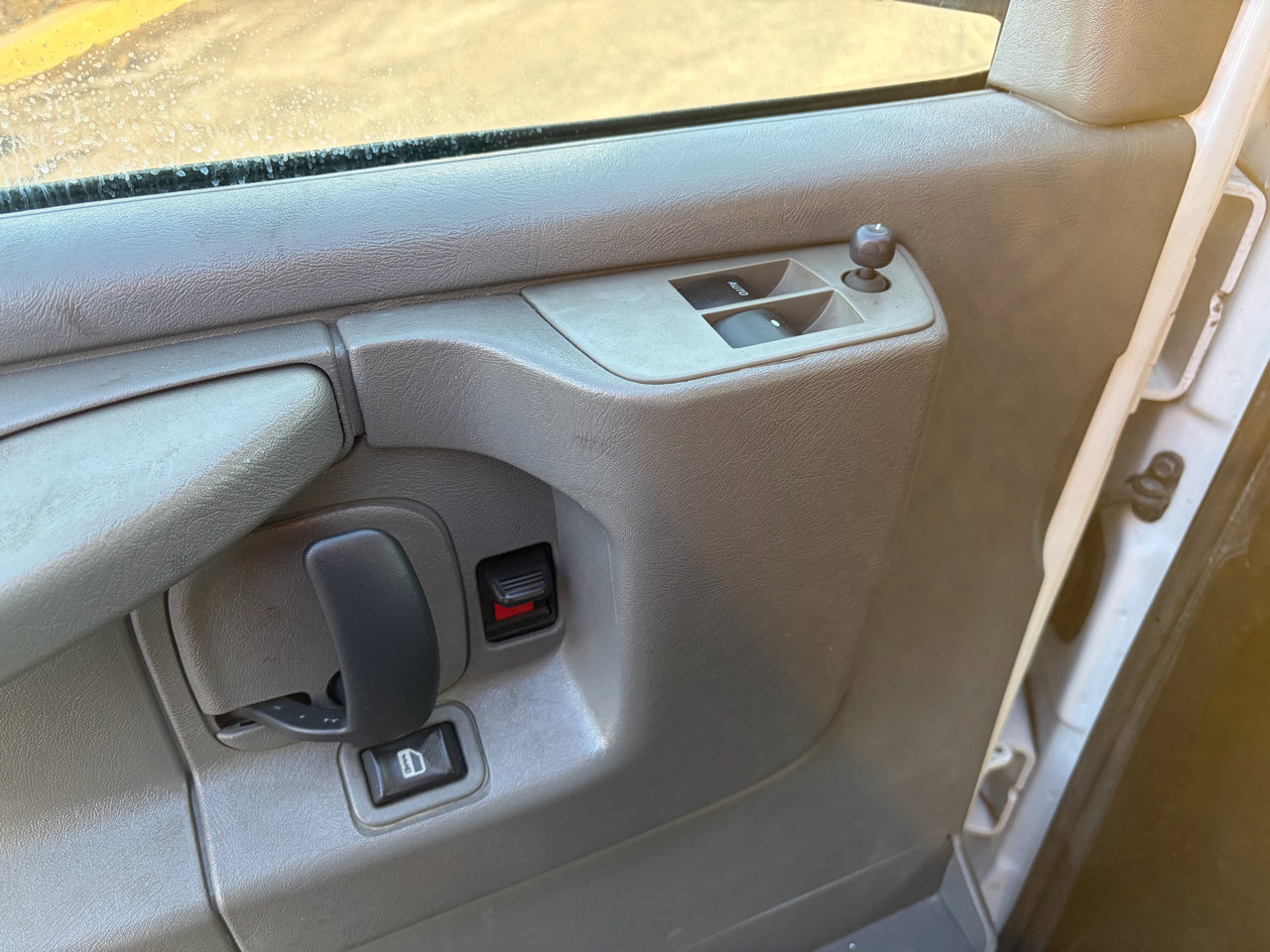 Used 2015 Chevrolet Express 3500 LT w/ LT Preferred Equipment Group RWD image 22