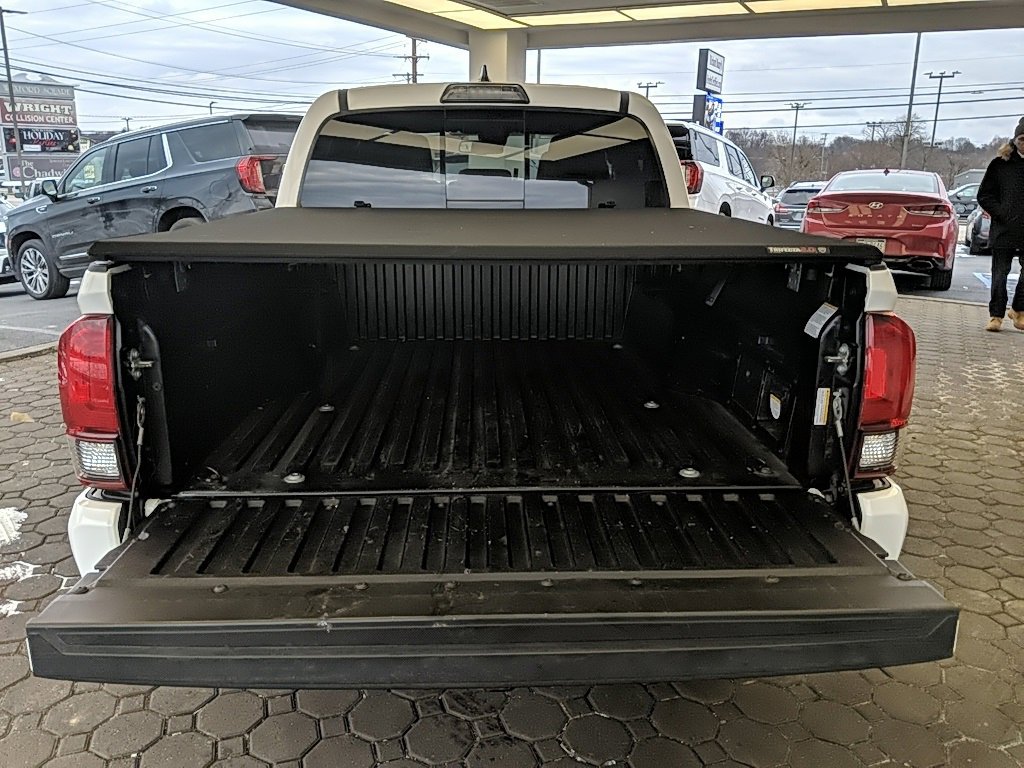 Used 2019 Toyota Tacoma TRD Sport image 7