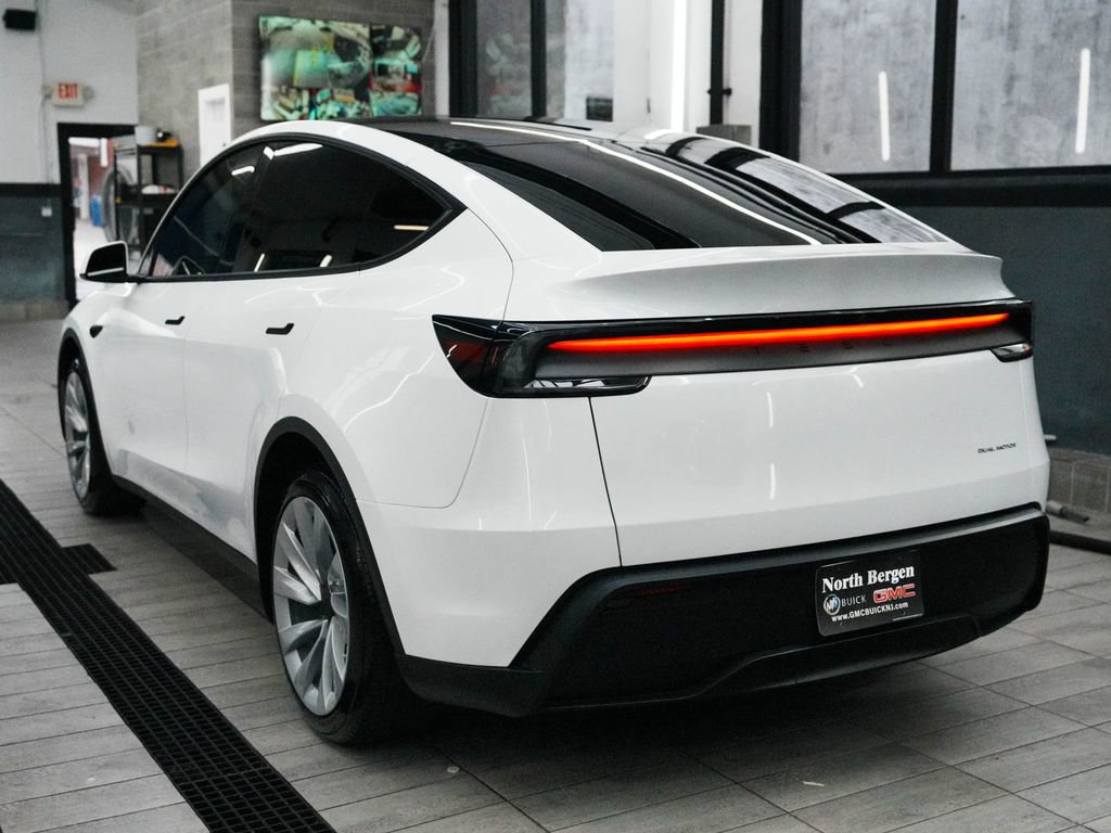 Used 2026 Tesla Model Y Long Range AWD/4WD image 6