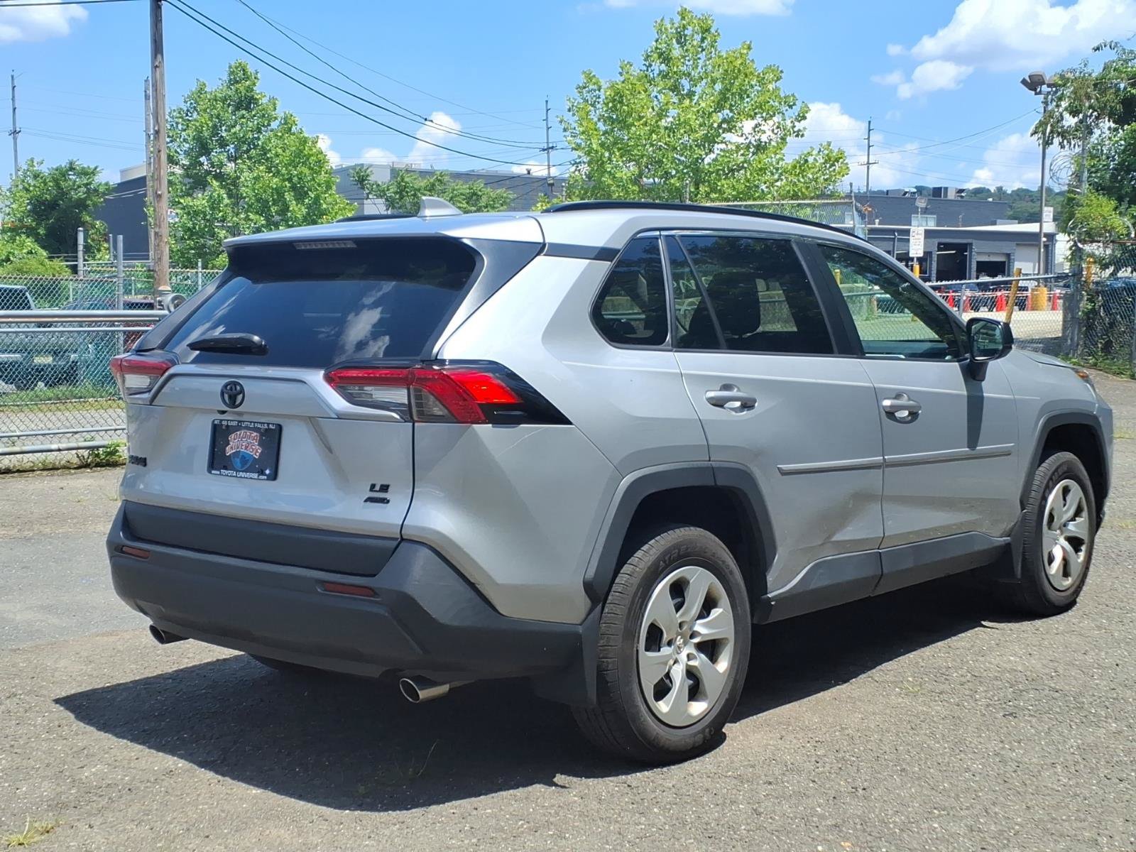Used 2021 Toyota RAV4 LE w/ Carpet Mat Package (TMS) AWD/4WD image 6