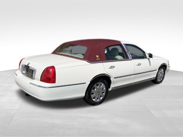 Used 2004 Lincoln Town Car Ultimate RWD image 27