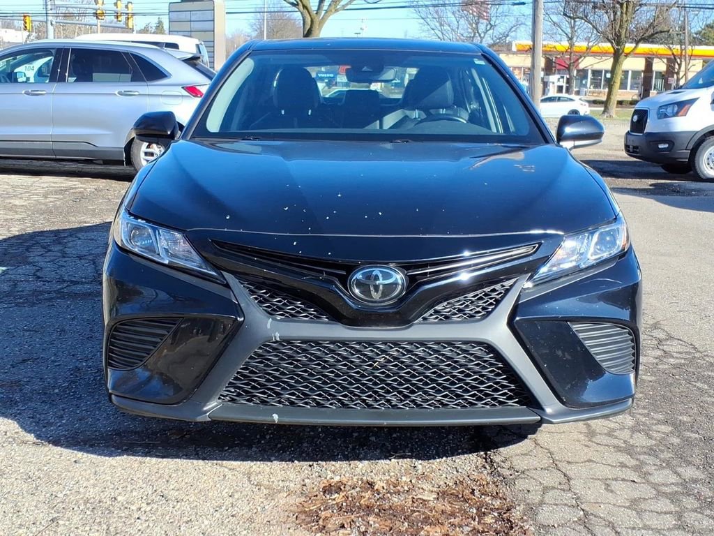 Used 2020 Toyota Camry SE image 8