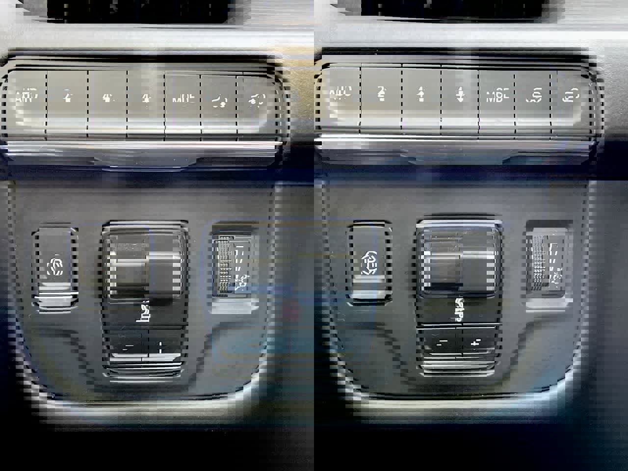 Used 2023 Cadillac Escalade Sport Platinum w/ Heavy-Duty Trailer Package image 34