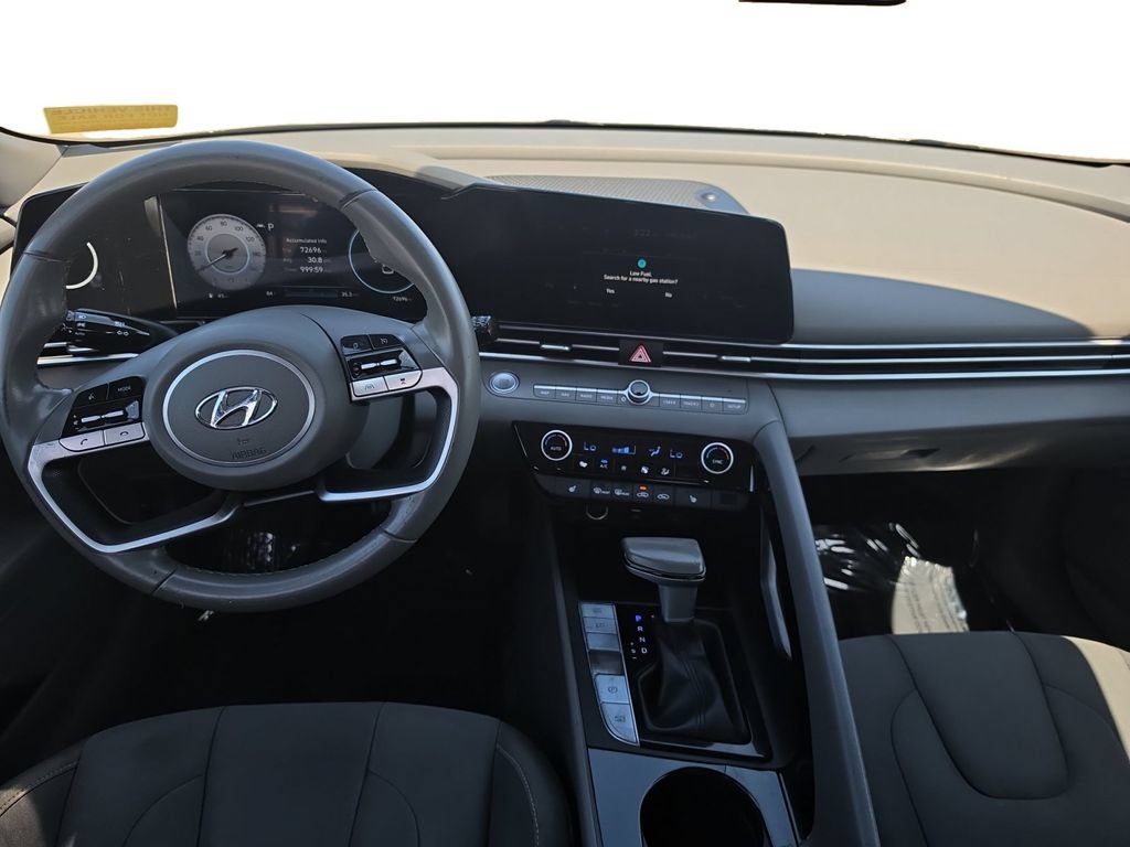 Used 2023 Hyundai Elantra SEL w/ Convenience Package FWD image 10