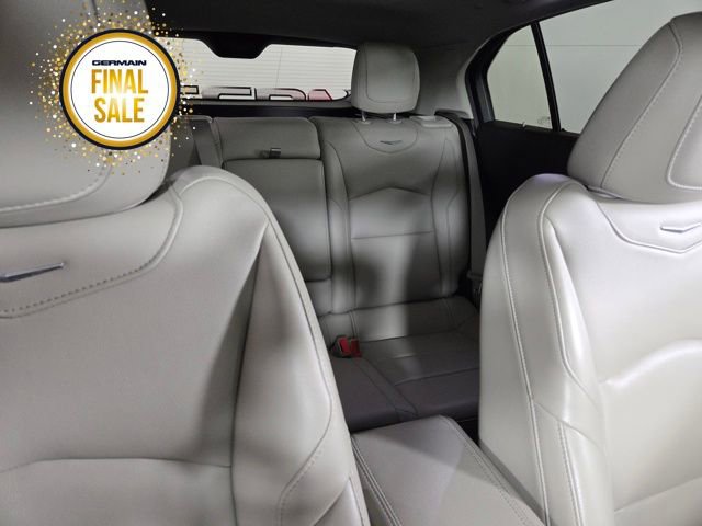 Used 2019 Cadillac XT4 Luxury w/ Cold Weather Package image 17