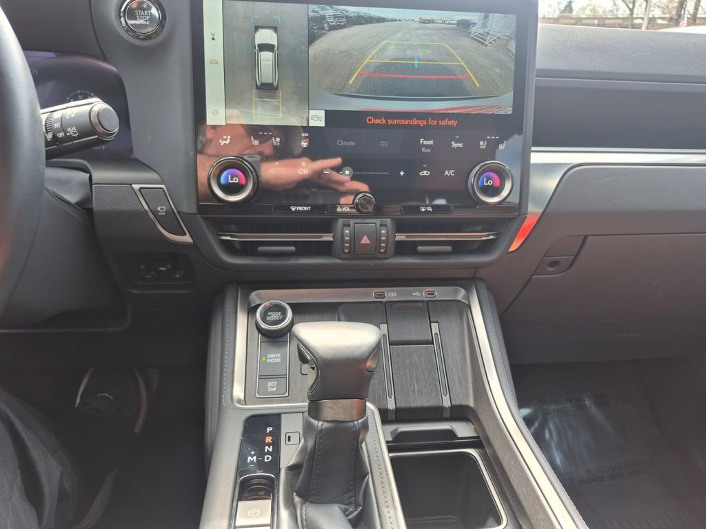 Used 2024 Lexus GX 550 w/ Accessory Package (Z1) image 20