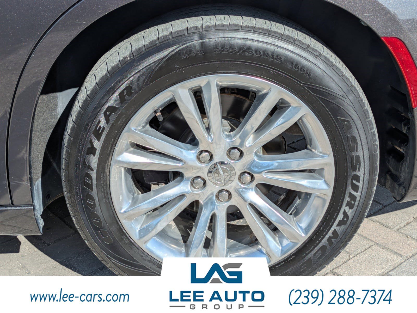 Used 2016 Chrysler 300 C RWD image 10