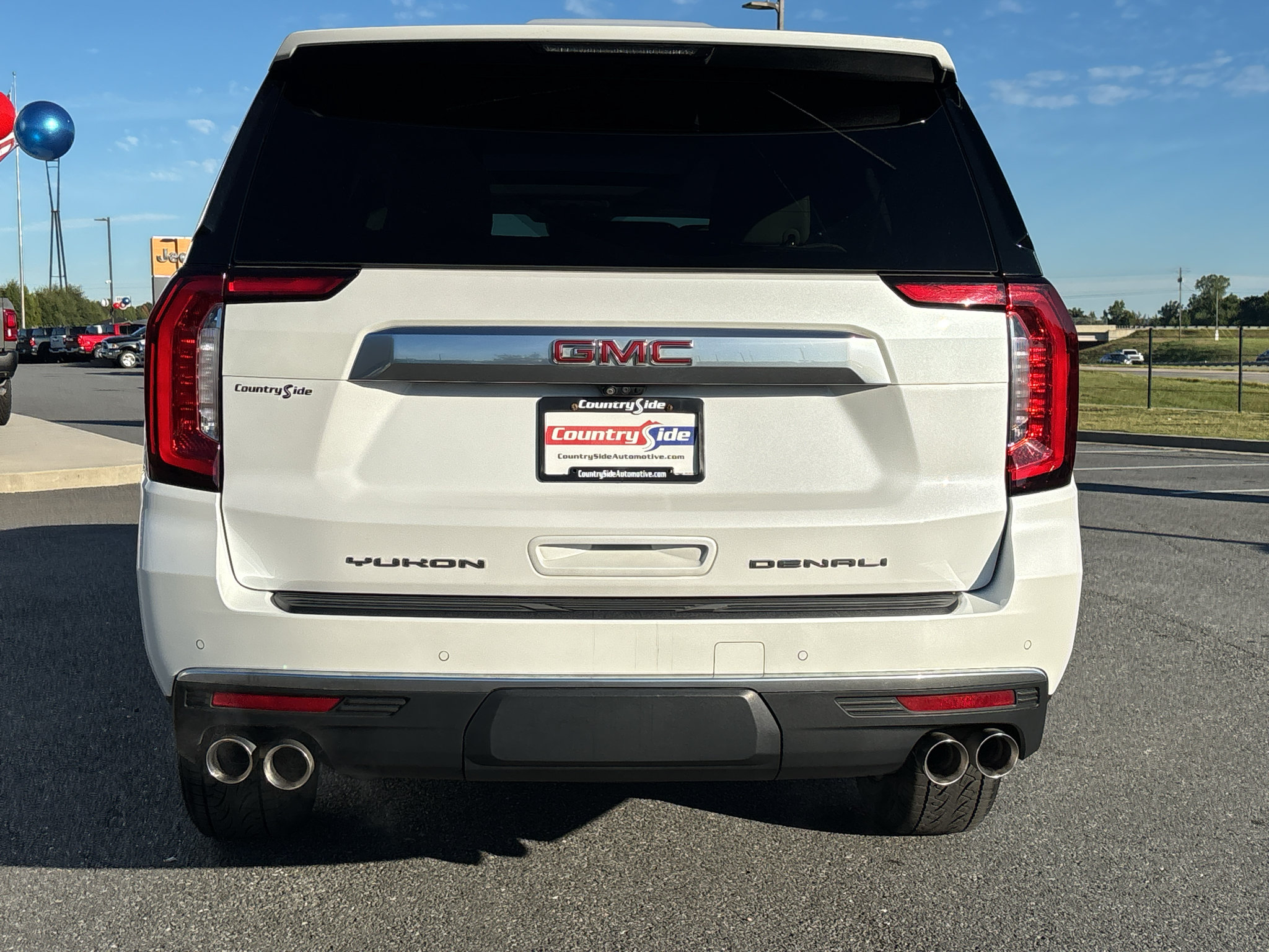 Used 2023 GMC Yukon XL Denali w/ Advanced Technology Package RWD image 8