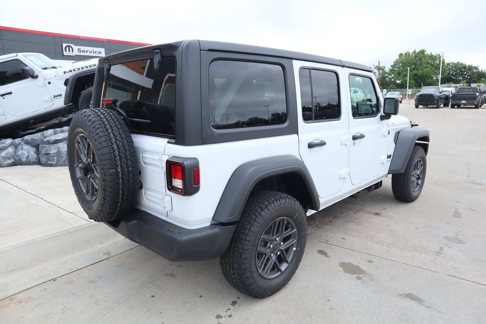 New 2026 Jeep Wrangler Unlimited Sport w/ Convenience Group AWD/4WD image 20