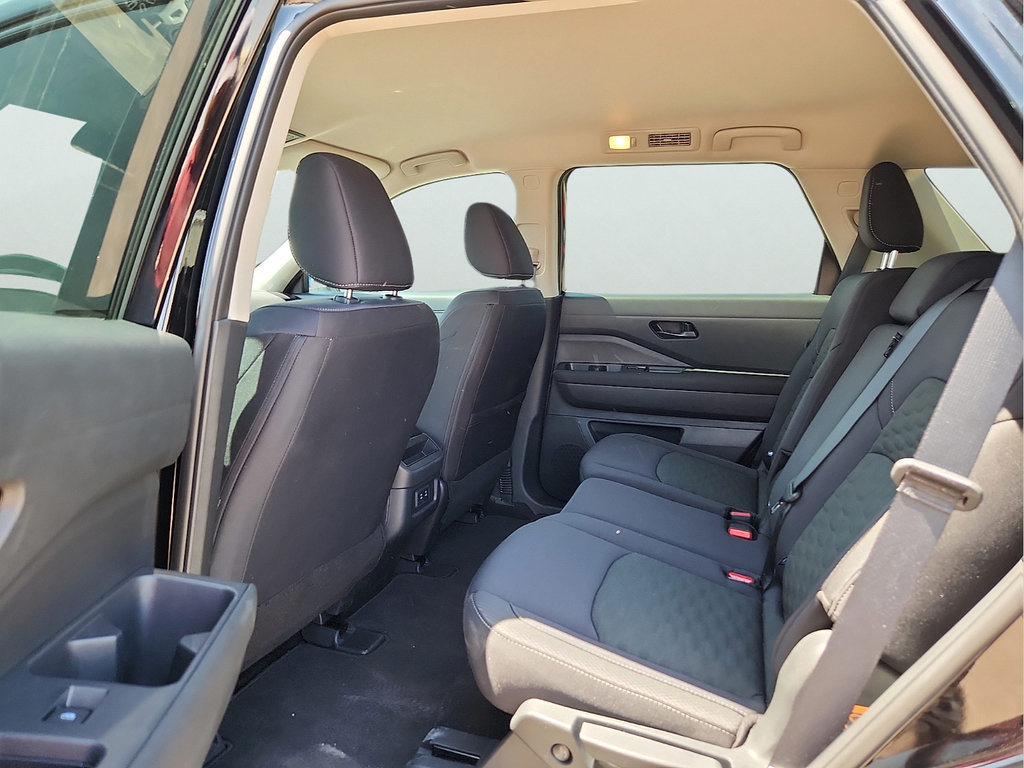 Used 2026 Nissan Pathfinder S FWD image 15