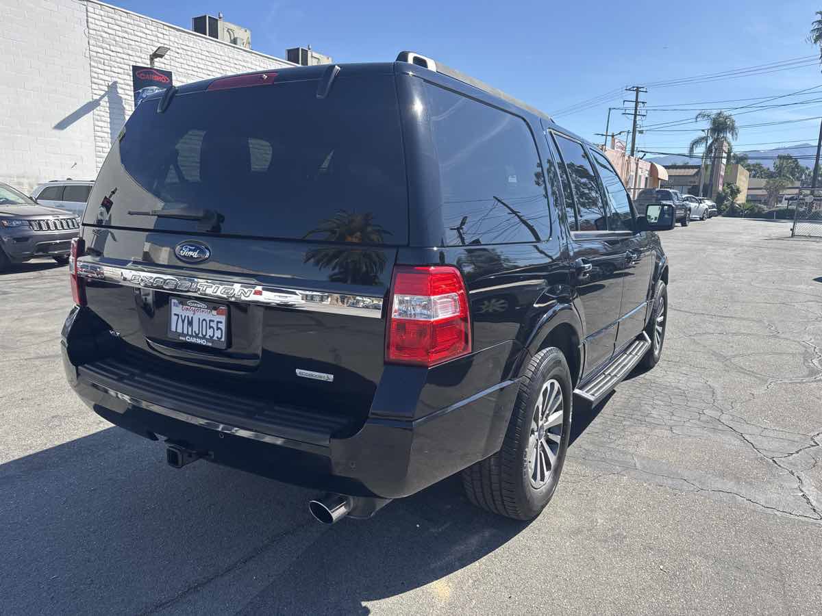 Used 2017 Ford Expedition XLT image 7
