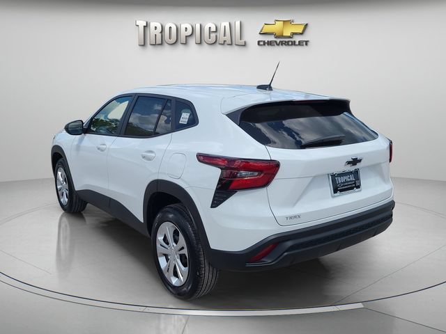 New 2026 Chevrolet Trax LS FWD image 2