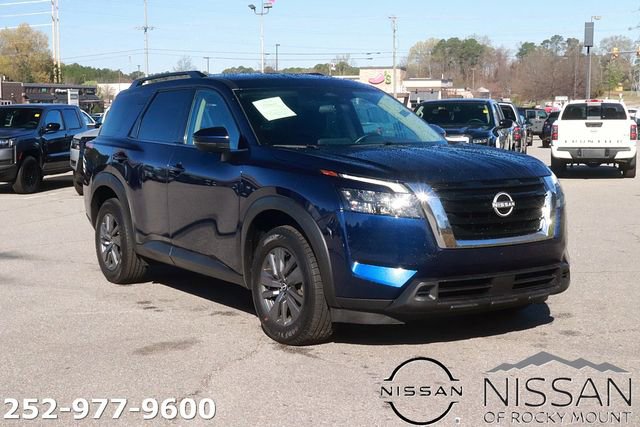 Used 2025 Nissan Pathfinder SV