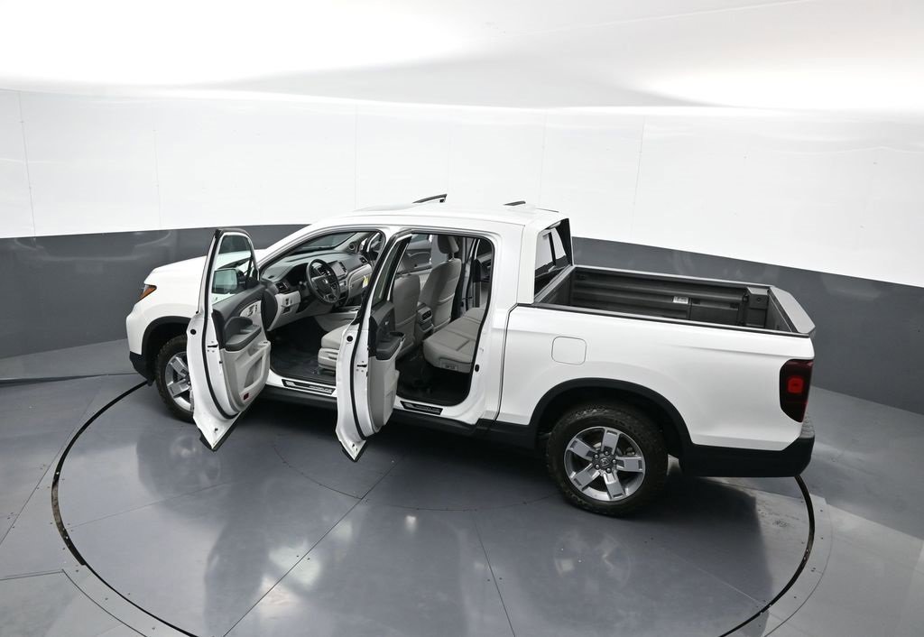 Certified 2025 Honda Ridgeline RTL image 44