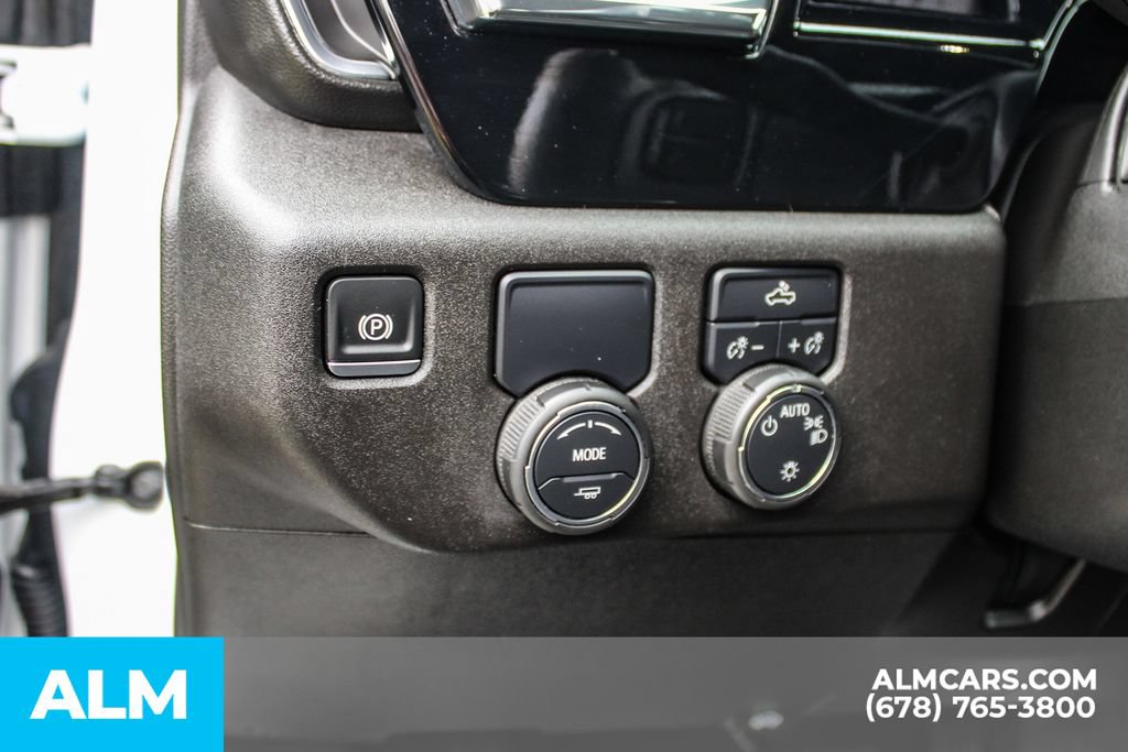 Used 2025 Chevrolet Silverado 1500 LT RWD image 30