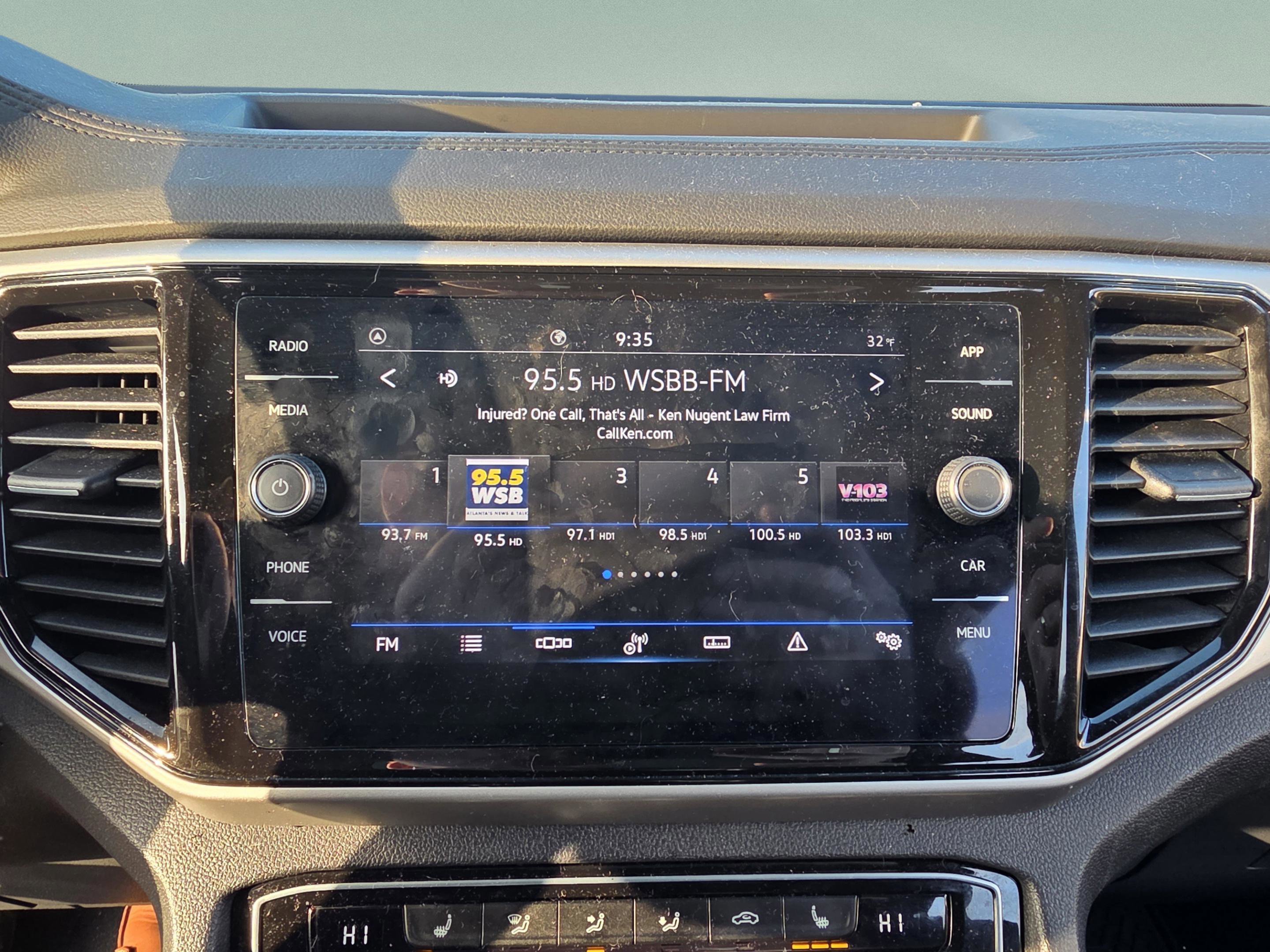 Used 2022 Volkswagen Atlas Cross Sport SE image 16