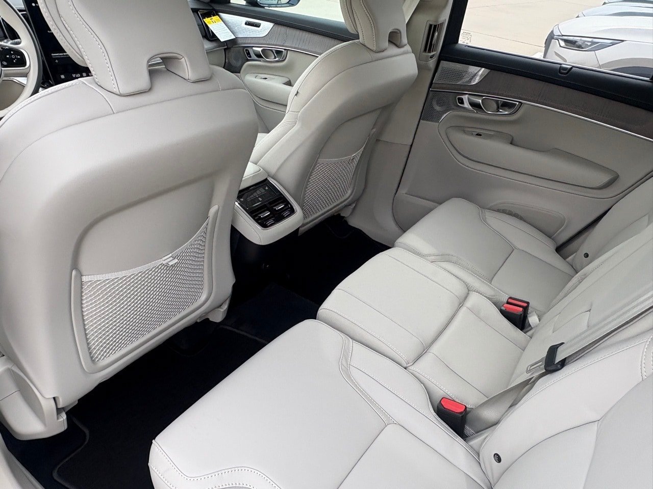 New 2026 Volvo XC90 B6 Ultra w/ Lounge Package AWD/4WD image 23