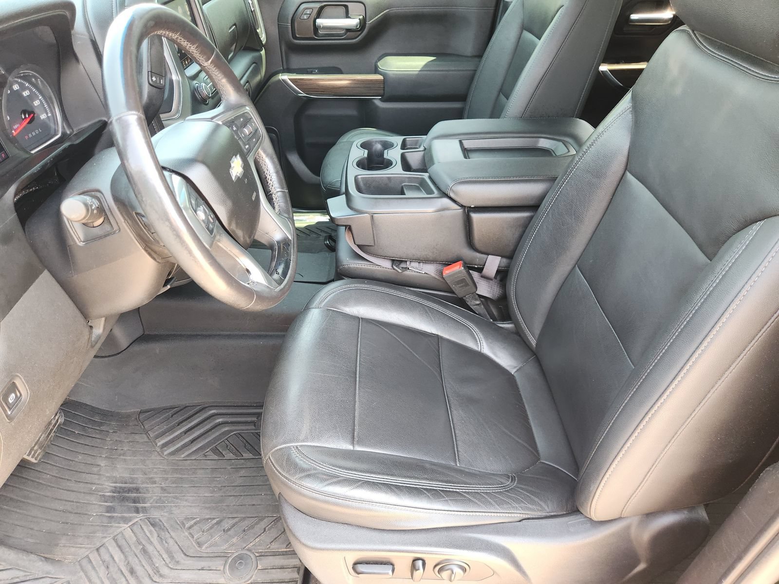 Used 2020 Chevrolet Silverado 1500 LT AWD/4WD image 16