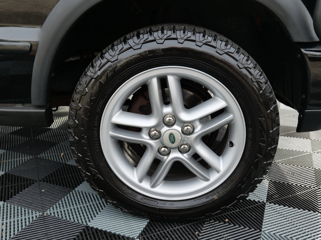 Used 2004 Land Rover Discovery SE image 83