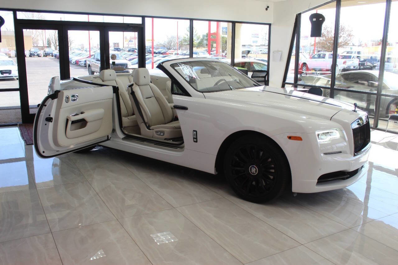 Used 2019 Rolls-Royce Ghost image 33